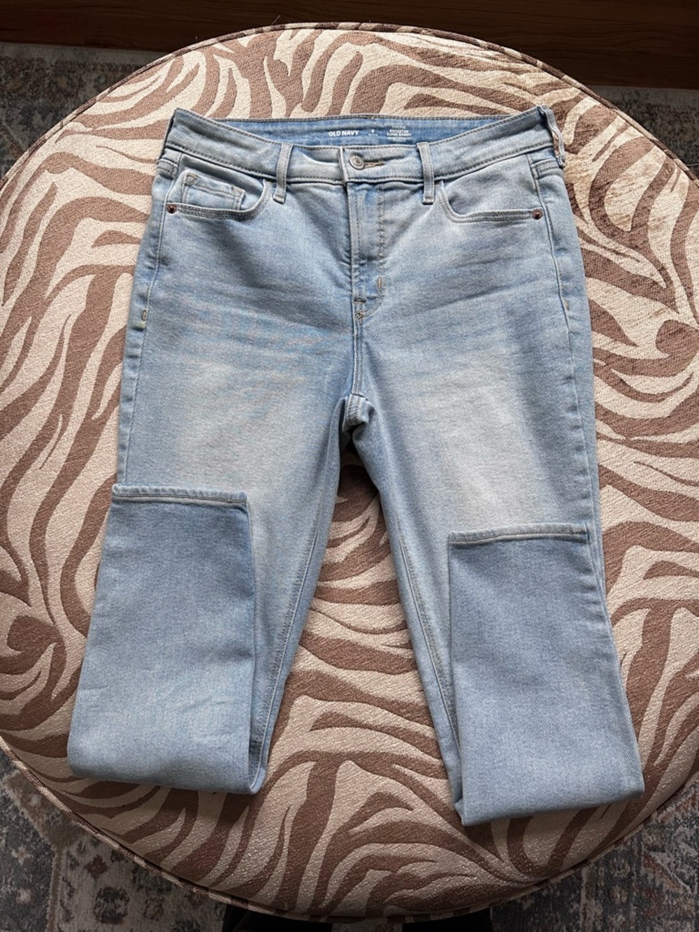 Old Navy Light Blue Cropped Jeans with Knee Panels